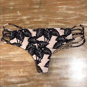 Acacia Swimwear Bottom Black Elephant M